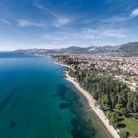 Awesome In Kastel Kambelovac *