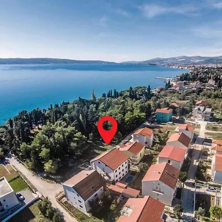 Awesome In Kastel Kambelovac * Kastela