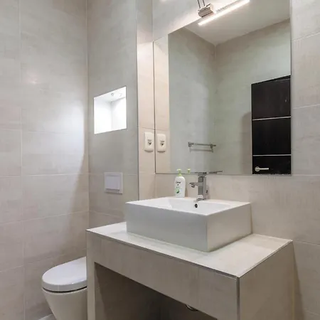 Apartment Awesome In Kastel Kambelovac Kastela